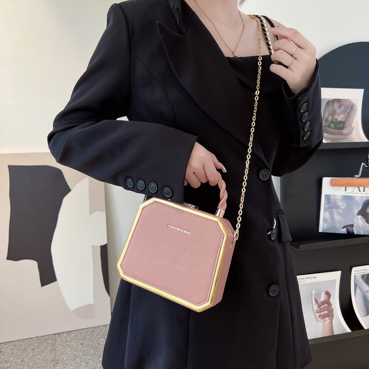 Damen elegante Box-Handtasche mit Kettenriemen Nord Taschen
