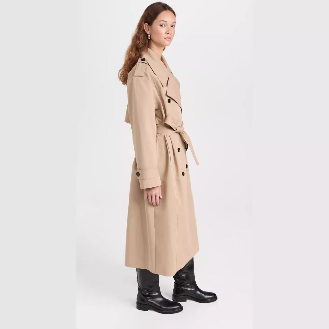 Damen Langer Trenchcoat aus Baumwollmix mit doppelreihiger Knopfleiste, Taillengürtel und Schulterklappen Nord Taschen