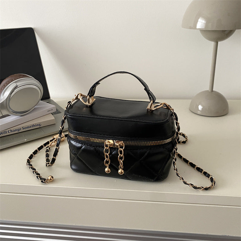Damen elegante Henkeltasche mit glänzendem Kettenverschluss Nord Taschen