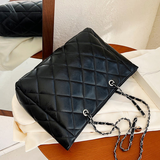 Damen Schultertasche aus hochwertigem Kunstleder mit angesagtem Steppmuster Nord Taschen