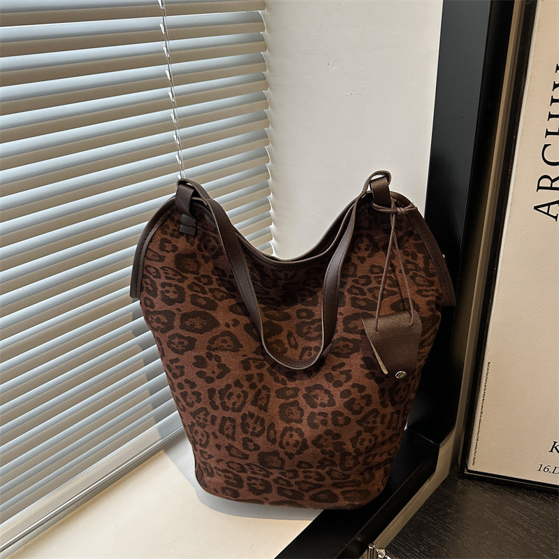 Damen Hobo-Tasche im eleganten Leopardenmuster Nord Taschen