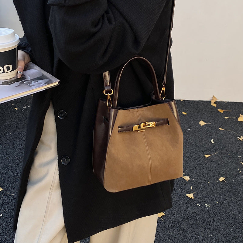 Damen stilvolle Handtasche mit luxuriösem Verschluss Nord Taschen
