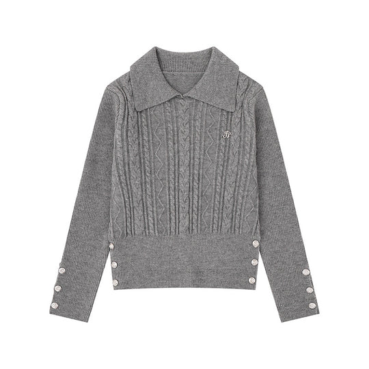 Damen Feinstrick-Polo-Pullover mit Zopfmuster, Zierknopfbesatz und taillierter Passform Nord Taschen