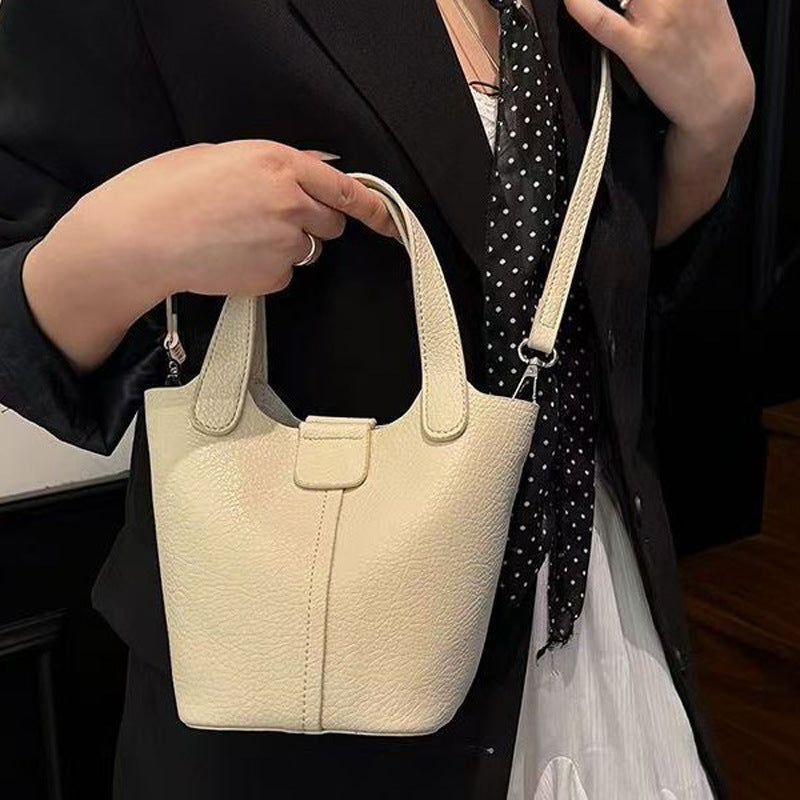 Damen Tragetasche mit abnehmbarem Kosmetiktäschchen und elegantem Design Nord Taschen