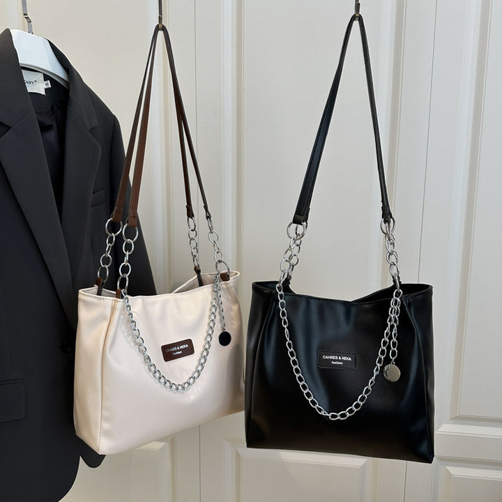 Damen modische Handtasche mit Kettenakzenten Nord Taschen