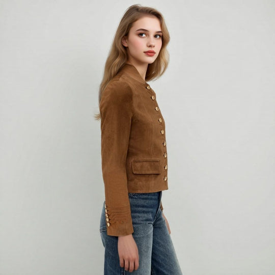 Damen Taillierte Wildlederoptik‑Jacke mit Stehkragen und Zierknopfleiste Nord Taschen