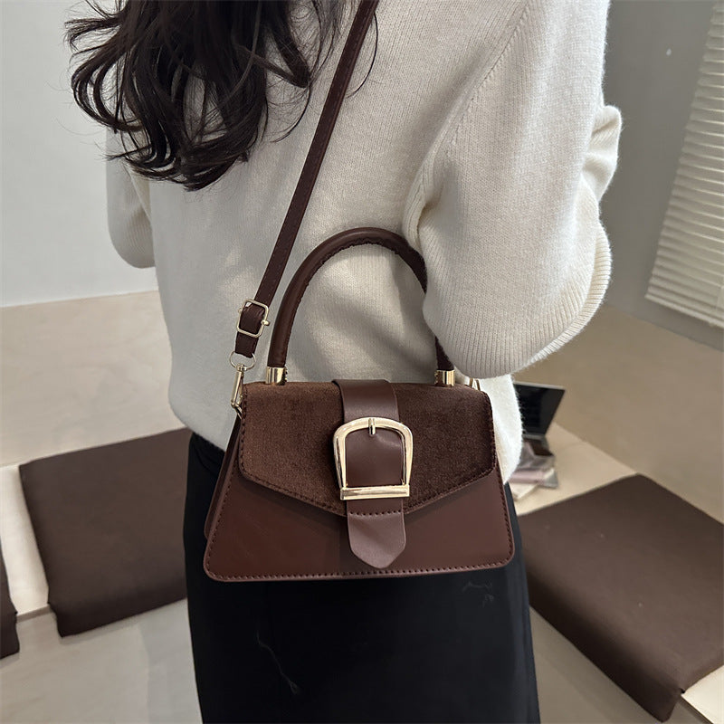 Damen Schultertasche mit eleganter Schnallenverzierung Nord Taschen