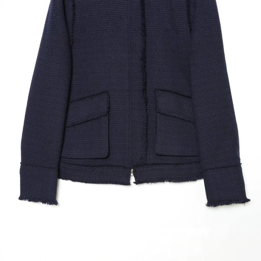 Damen Kurze Bouclé‑Jacke mit Fransensaum, Schulterpatten und aufgesetzten Pattentaschen Nord Taschen