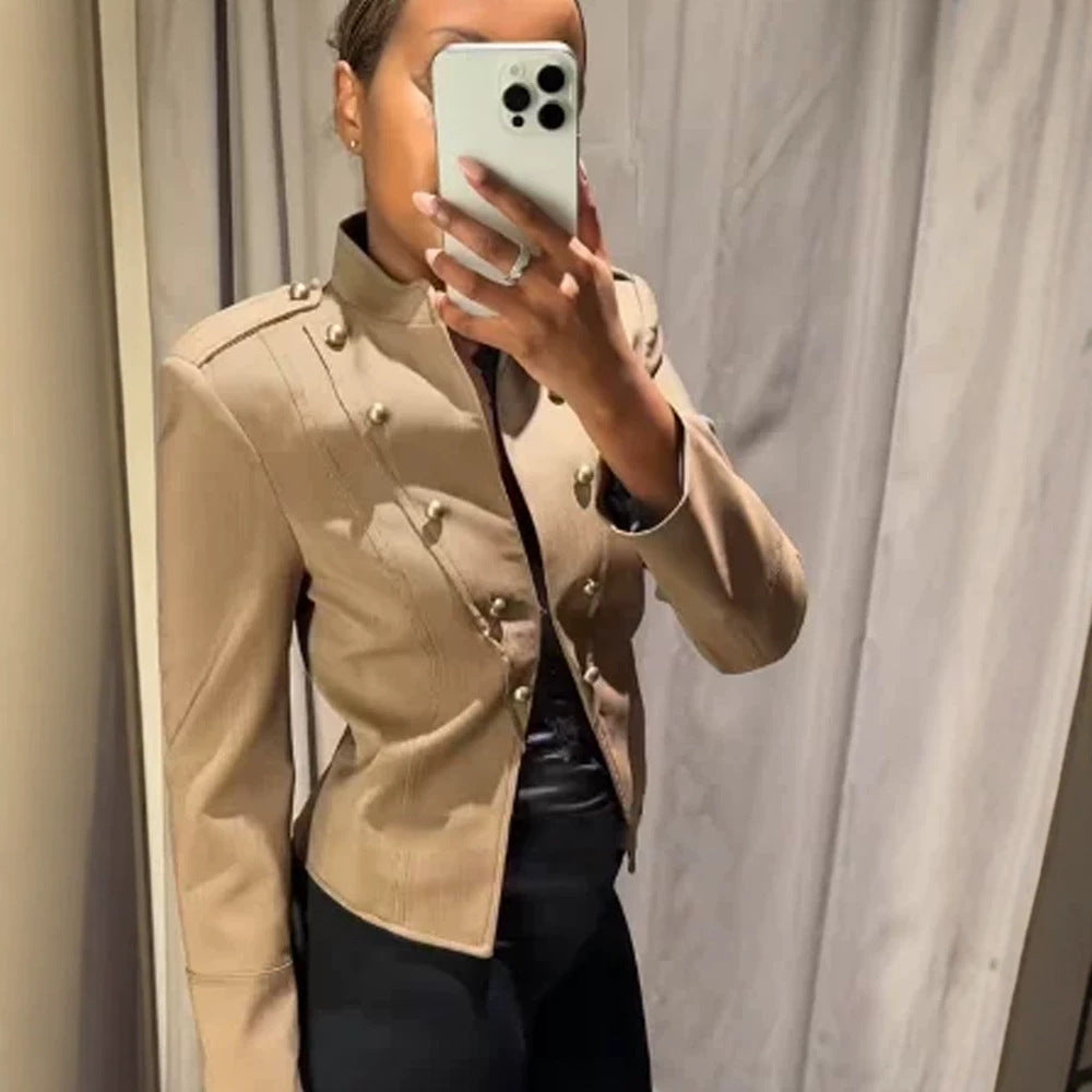 Damen Kurzblazer im Militarystil mit doppelreihigen Zierknöpfen Nord Taschen
