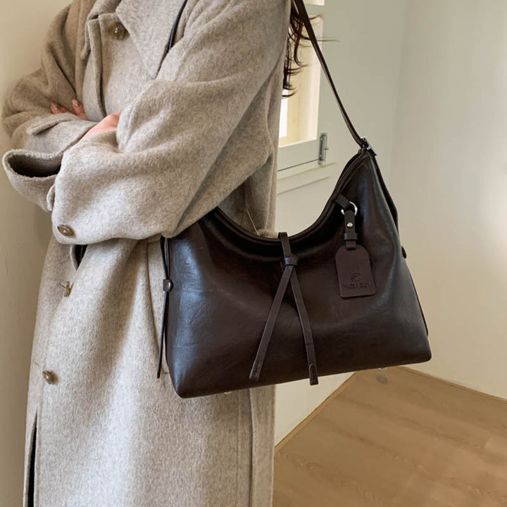 Damen Hobo-Tasche aus hochwertigem Leder mit minimalistischem Design Nord Taschen