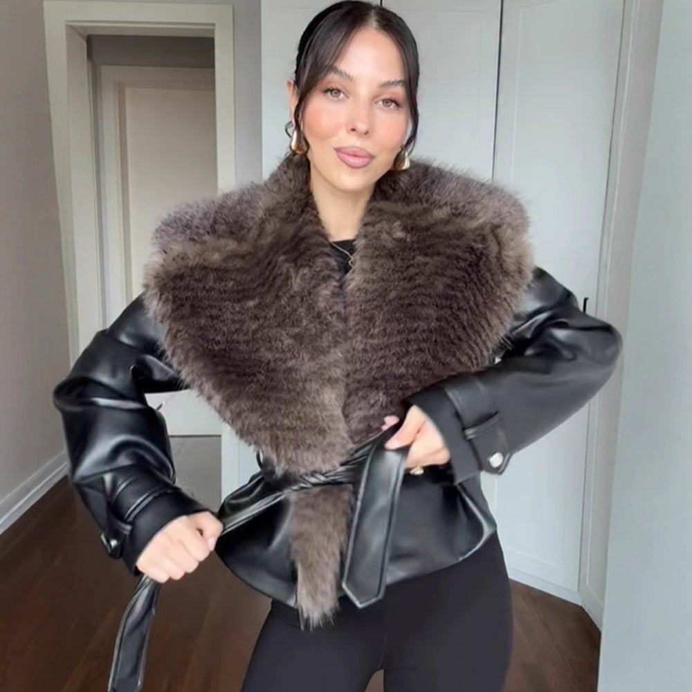 Damen Kurzjacke im Biker-Blouson-Stil aus Lederimitat mit voluminösem Kunstfell-Schalkragen und Taillengürtel Nord Taschen