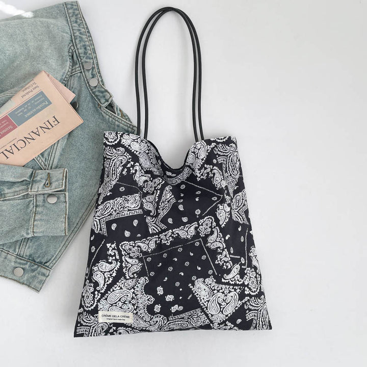 Damen Tragetasche mit elegantem Bandana-Design Nord Taschen