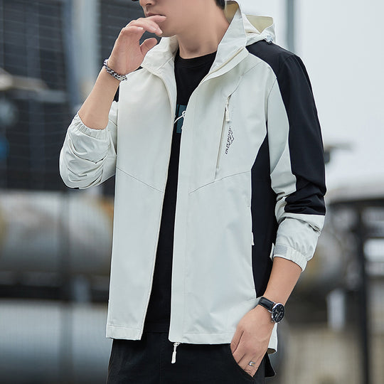 Herren Leichte wind- und wasserabweisende Kapuzenjacke im sportlichen Utility‑Style Nord Taschen