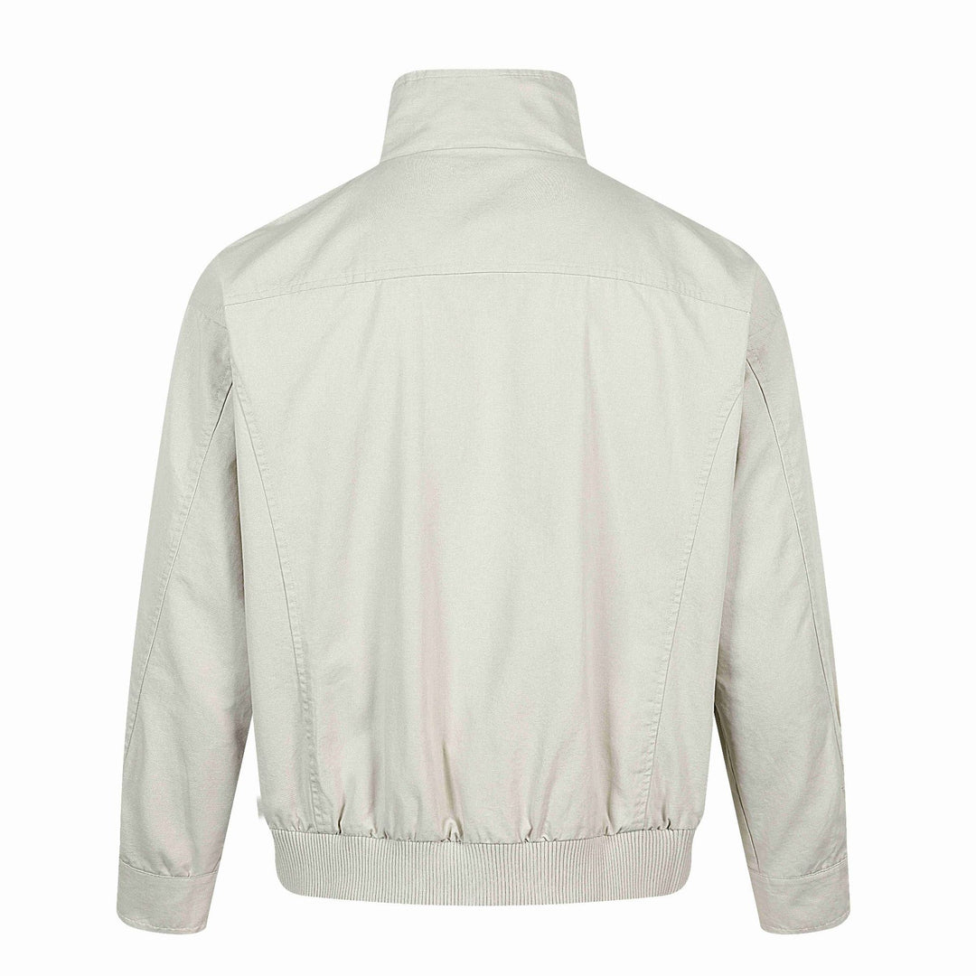 Herren Kurzer Utility Bomber mit hohem Stehkragen, aufgesetzten Klappentaschen und Rippenbund Nord Taschen