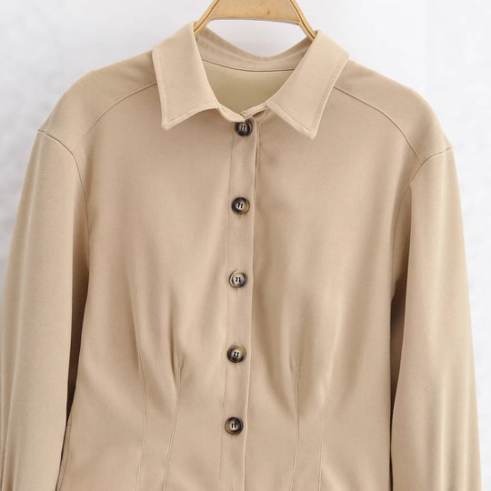 Damen Taillierte Cropped-Hemdjacke mit Wiener Nähten und Ballonärmeln Nord Taschen
