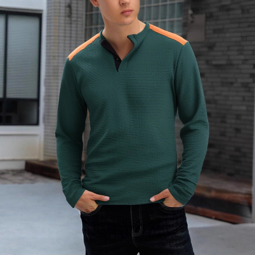 Herren strukturiertes Henley-Langarmshirt mit Stehkragen, Schulterpaspel und Waffelstruktur Nord Taschen