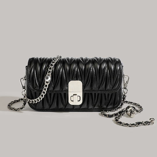 Damen Clutch-Tasche mit eleganter Raffung und hochwertigem Kettenriemen Nord Taschen