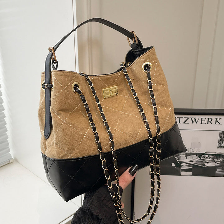 Damen modische Beuteltasche mit elegantem Kettenriemen Nord Taschen