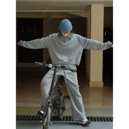 Damen Relaxed-Fit Sweatshirt mit gestreiftem Kragen- und Manschettenbesatz Nord Taschen