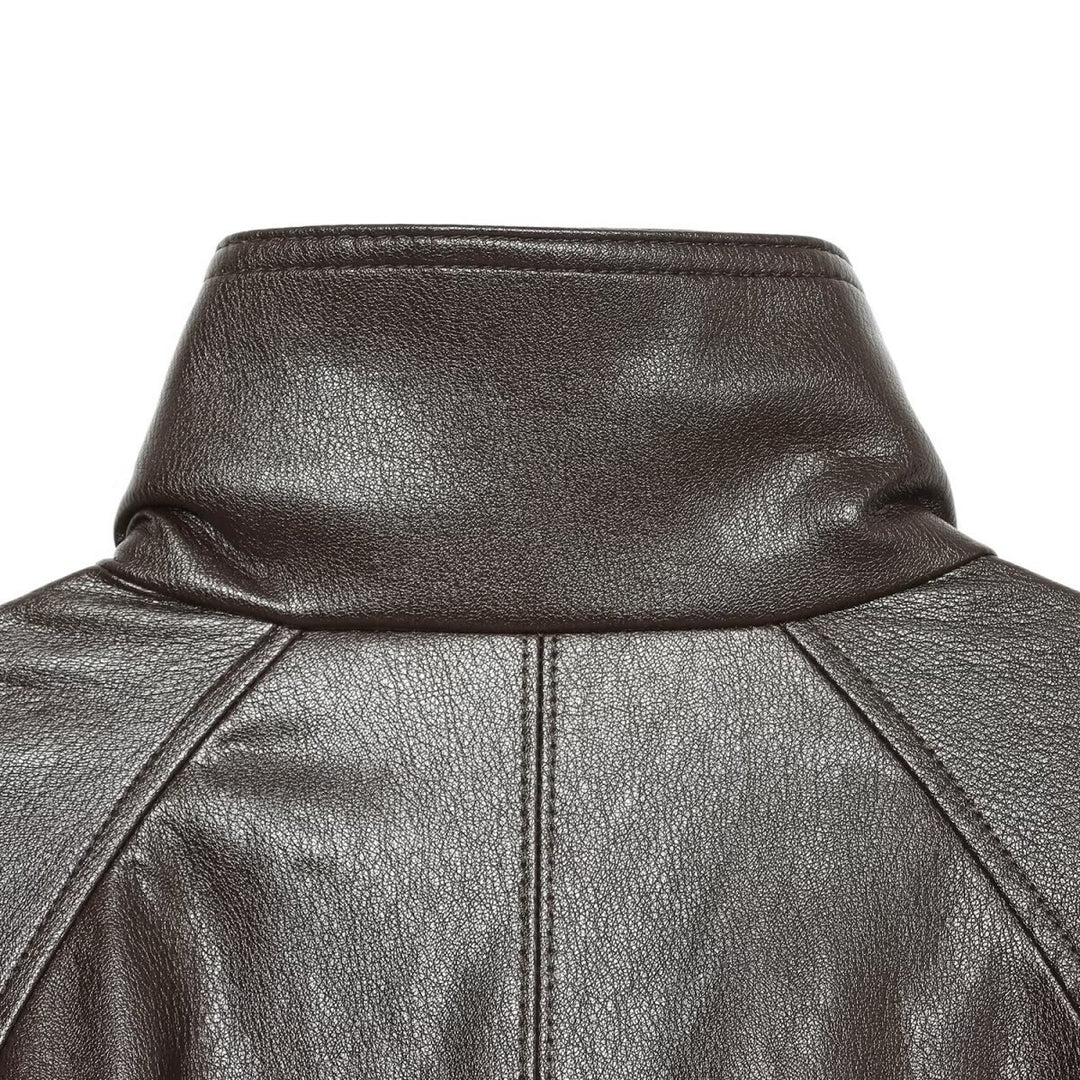 Damen Kurz geschnittene Lederoptik-Blousonjacke mit hohem Funnelkragen, Schulterriegeln und eingearbeiteten Pattentaschen Nord Taschen