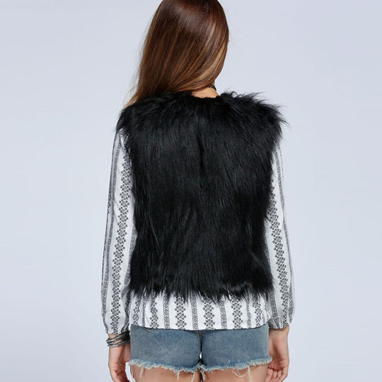 Damen Ärmellose langflorige Shaggy‑Kunstpelz‑Weste mit fallendem Revers und kaschierender Longline‑Silhouette Nord Taschen