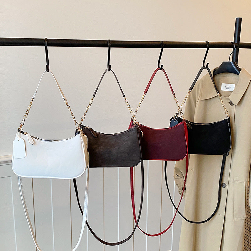 Damen elegante Umhängetasche mit feinem Kettenakzent Nord Taschen