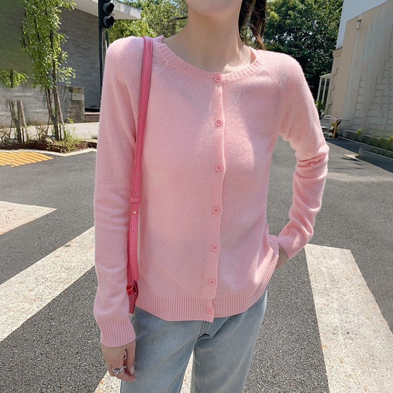 Damen Kurzgeschnittener Feinstrick-Cardigan mit Rundhalsausschnitt und kastiger Passform Nord Taschen