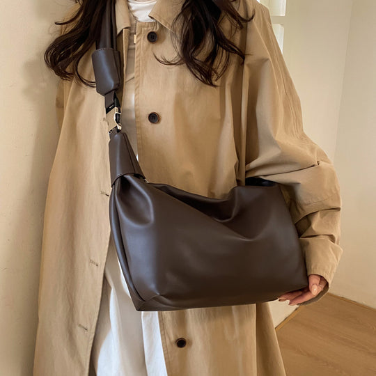 Damen Hobo-Tasche aus hochwertigem Kunstleder mit elastischem Tragegriff Nord Taschen