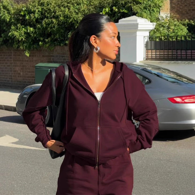 Damen gekürztes Kapuzen-Sweatshirt mit Oversize-Ärmeln und high-waist Wide-Leg Freizeithose Nord Taschen