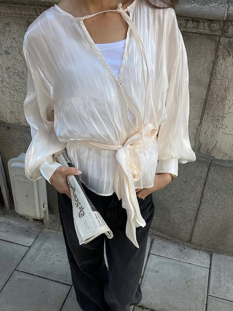 Damen Elegante Wickelbluse mit Bindegürtel und voluminösen Ballonärmeln Nord Taschen