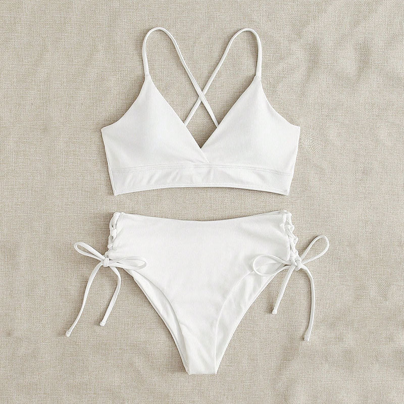 Damen Triangel-Bikini mit raffinierten Kordeldetails