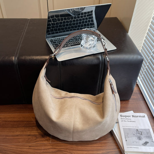 Damen Hobo-Tasche aus weichem Veloursleder mit praktischen Reißverschlusstaschen Nord Taschen