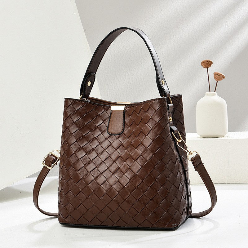 Damen elegante Umhängetasche mit strukturierter Metallic-Oberfläche Nord Taschen