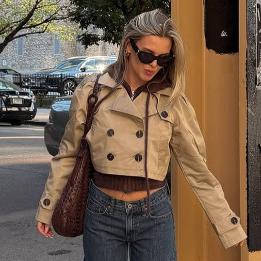 Damen Kurzgeschnittener Trench-Blouson mit doppelreihiger Knopfleiste und verkürzter Silhouette Nord Taschen