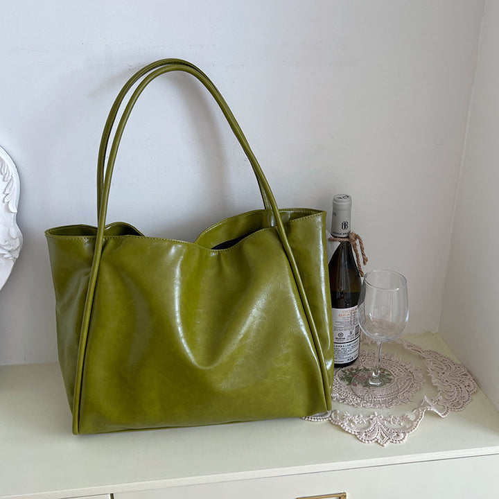 Damen Hobo-Tasche mit elegantem Faltendesign und weich geschmeidiger Oberfläche Nord Taschen