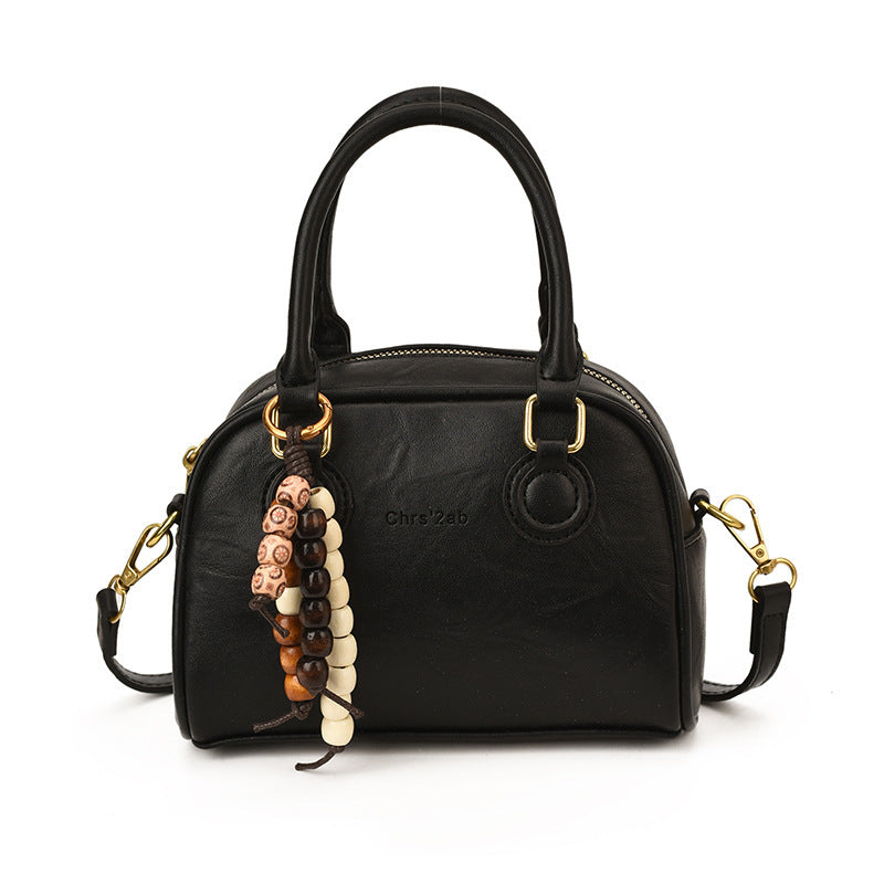 Damen Mini-Handtasche mit verspieltem Anhänger Nord Taschen