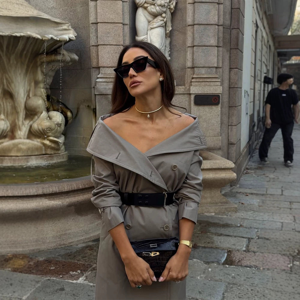 Damen Off-Shoulder Trenchkleid mit doppelreihiger Knopfleiste und tailliertem Lackgürtel Nord Taschen