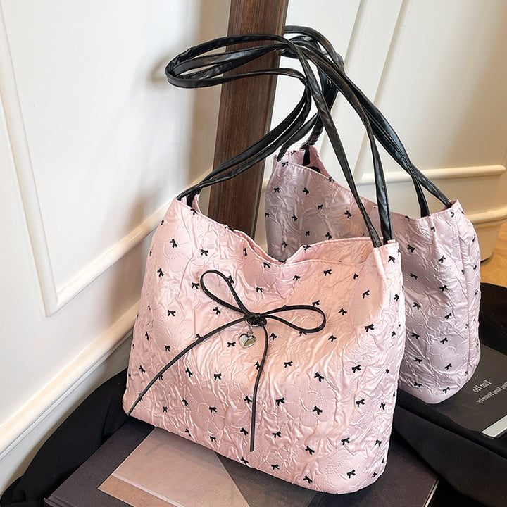 Damen Tragetasche mit verspieltem Muster und geschmeidigem Material Nord Taschen