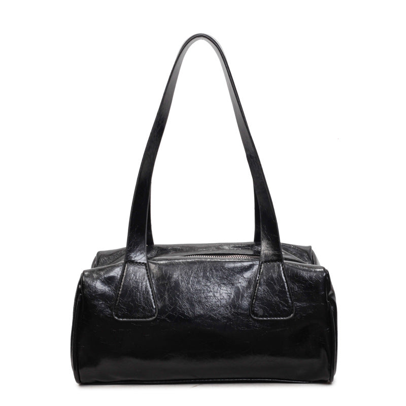 Damen Handtasche mit eleganter glänzender Oberfläche und praktischen Fächern Nord Taschen