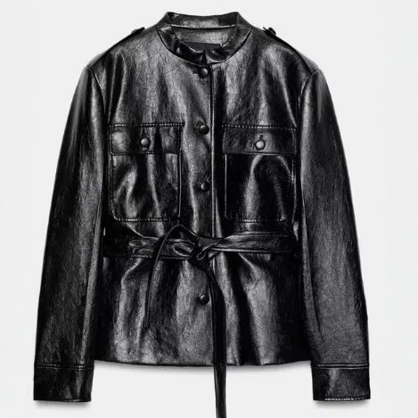 Damen Taillierte Wildlederjacke im Military‑Look mit Stehkragen, aufgesetzten Pattentaschen und verdeckter Knopfleiste Nord Taschen