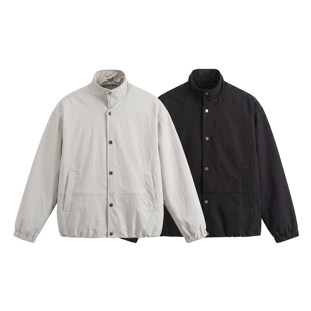 Herren Kurz geschnittener minimalistischer Boxy‑Blouson mit Stehkragen und Druckknopfblende Nord Taschen