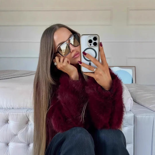 Damen Kurzer Teddy‑Faux‑Fur‑Cropped‑Blouson mit innenliegender Knopfleiste und soften Ärmelabschlüssen Nord Taschen