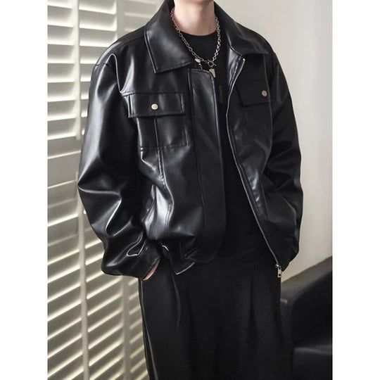 Herren Kurz geschnittene Oversized Kunstleder-Utility-Jacke mit Brustklappen und durchgehendem Reißverschluss Nord Taschen