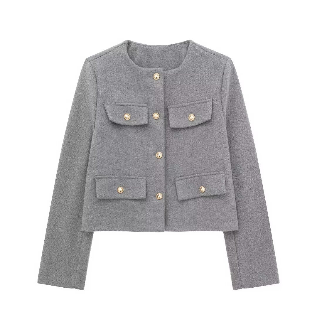 Damen Bouclé-Cropped-Jacke mit vier Pattentaschen und goldenen Schmuckknöpfen Nord Taschen