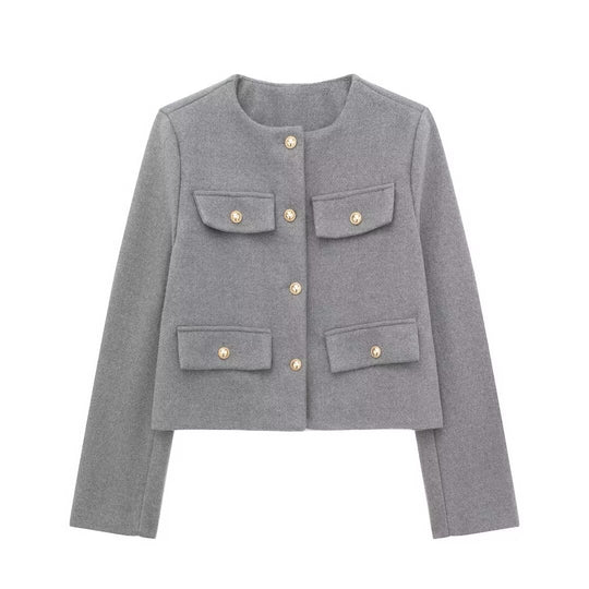 Damen Bouclé-Cropped-Jacke mit vier Pattentaschen und goldenen Schmuckknöpfen Nord Taschen