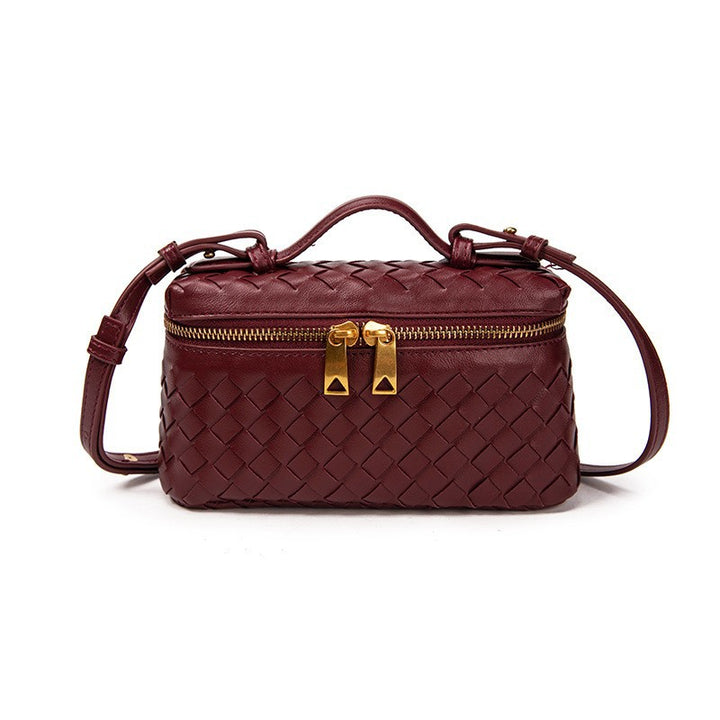 Damen Umhängetasche aus hochwertigem geflochtenem Leder mit eleganter Kettenapplikation Nord Taschen