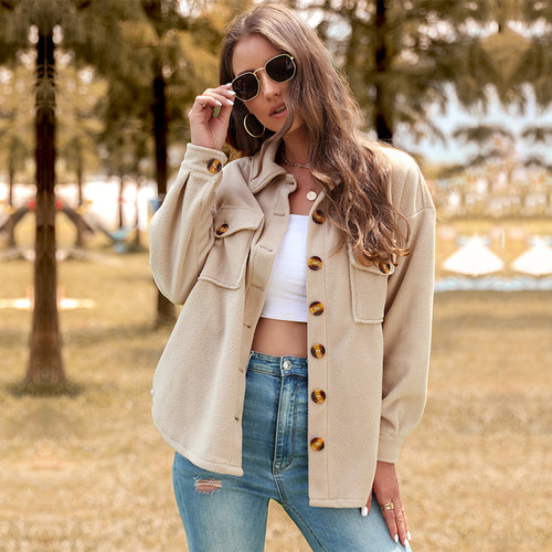 Damen Oversized Teddy-Shacket mit Knopfleiste, aufgesetzten Pattentaschen und weichem Futter Nord Taschen