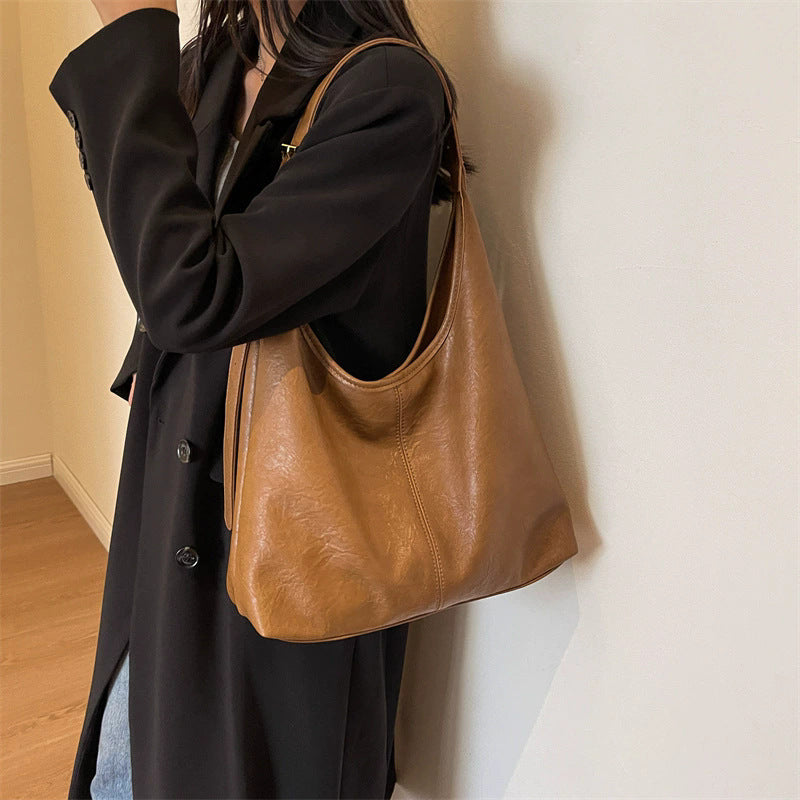 Damen Hobo-Tasche mit praktischen Innenfächern und abnehmbarem Kosmetiktäschchen Nord Taschen