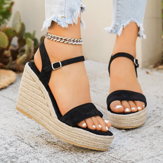 Damen Wedge-Sandalen mit elegantem Riemen und geflochtenem Design