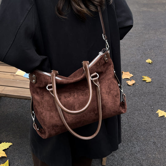 Damen elegante Hobo-Tasche aus luxuriösem Wildleder mit verstellbarem Schulterriemen Nord Taschen